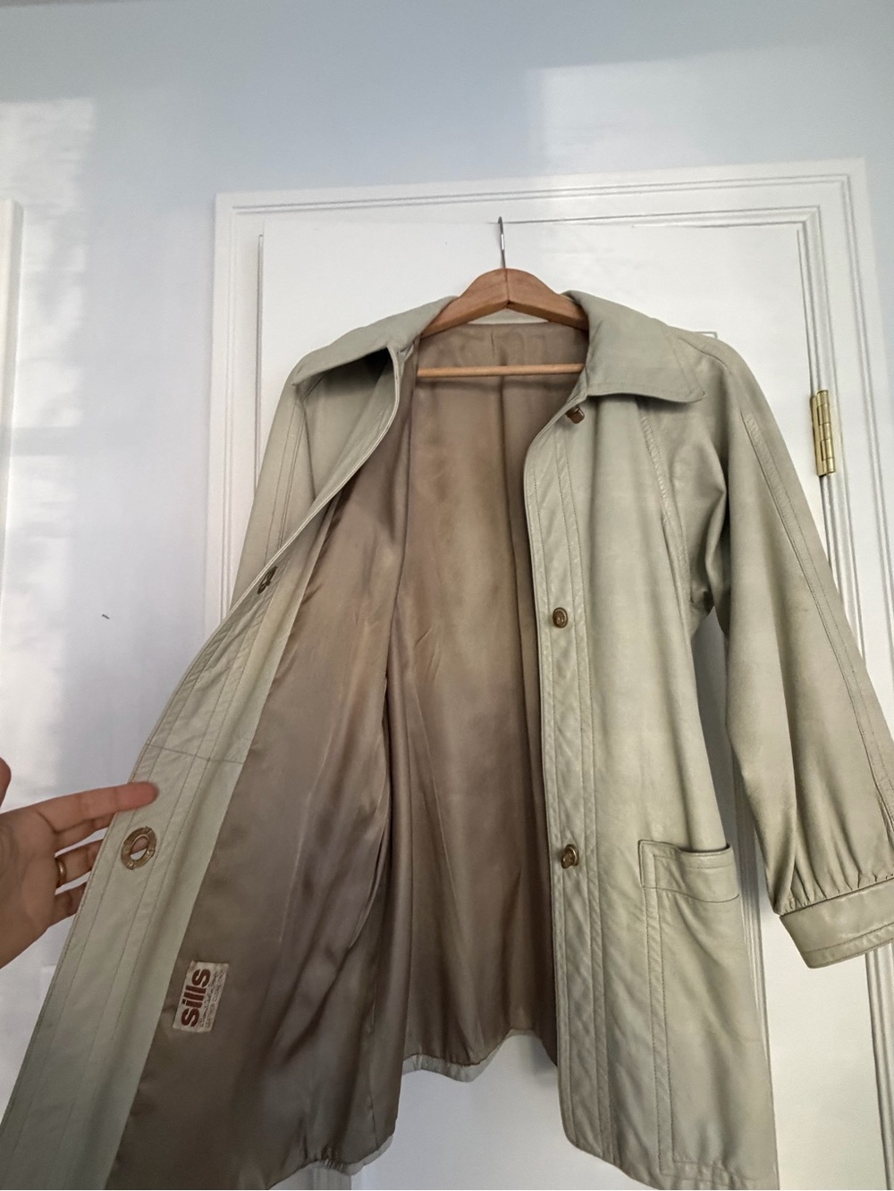 1960s Vintage Bonnie Cashin for Sills Leather Coat - Picture 4 of 10